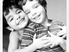 Suzy Rêgo posta foto dos filhos gêmeos abraçadinhos