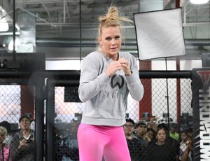 Holly Holm, treino MMA Combate (Foto: Evelyn Rodrigues)