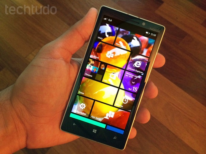 Lumia 930 é um dos aparelhos que receberão recursos exclusivos da Nokia junto com Windows Phone 8.1 (Foto: Allan Melo/TechTudo)