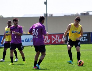 Atlético-PR treina no CT do Caju (Foto: Site oficial do Atlético-PR/Fabio Wosniak)