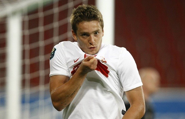 Artur Sobiech comemora gol da Polônia (Foto: Reuters)
