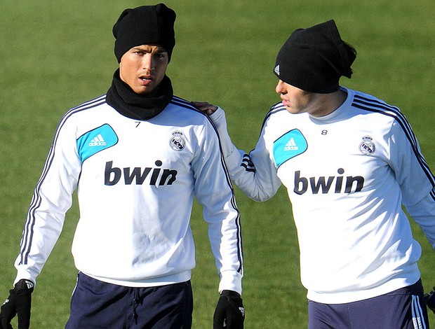 Cristiano Ronaldo e Kaká no treino do Real Madrid (Foto: AFP)