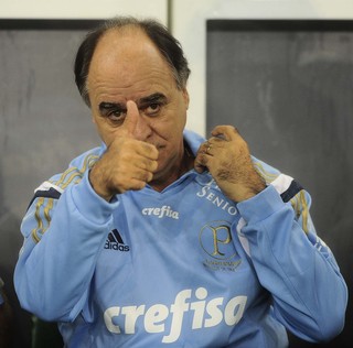 Bicampeão, técnico do Palmeiras dá parabéns a amigo Tite por conquista