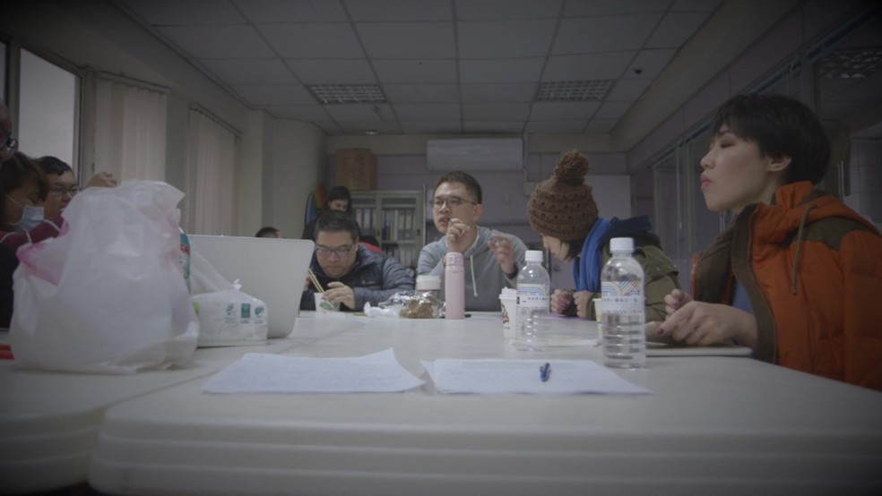 ONG tem voluntários que ajudam pessoas com deficiência a se masturbar (Foto: BBC)