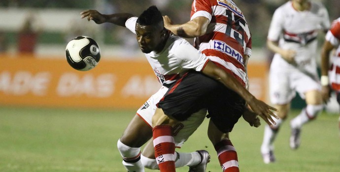 Kelvin; Linense x São Paulo (Foto: Estadão Conteúdo)