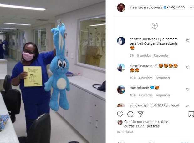 Monica Calazans, primeira vacinada do Brasil, ganha Sansão de Mauricio de Sousa (Foto: Reprodução/Instagram) Monica Calazans, primeira vacinada do Brasil, ganha Sansão de Mauricio de Sousa (Foto: Reprodução/Instagram)