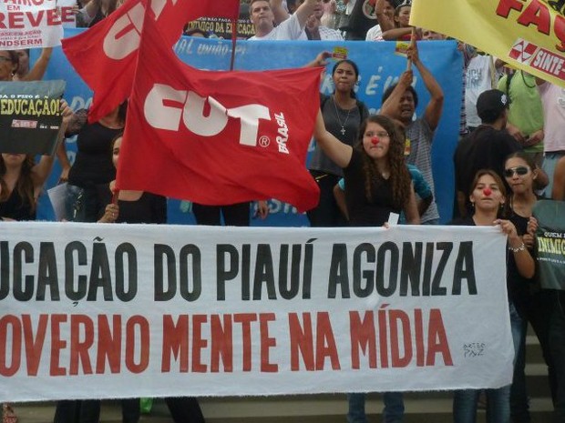 Professores estaduais iniciaram paralisação por tempo indeterminado (Foto: Divulgação/ Sinte-PI)