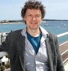 Diretor de 'Brilho Eterno' abala Cannes com filme em ônibus (AP) Diretor de 'Brilho Eterno' abala Cannes com filme em ônibus (AP)