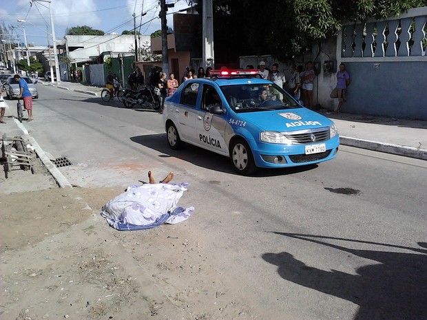 G Homem Assassinado A Tiros Em Comunidade De Cabo Frio Rj