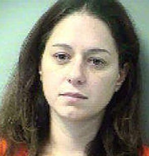 Jamie Lee Ourso escondia droga no sutiã (Foto: Divulgação/Okaloosa County Jail.)