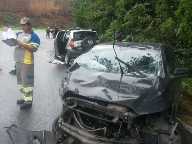 G1 Acidente na rodovia Oswaldo Cruz deixa oito feridos em Taubaté SP