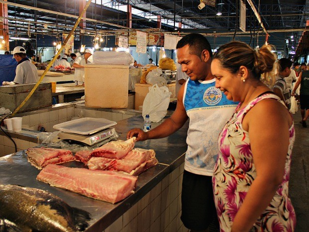 A pesquisa de preços continua como tática do consumidor manauara (Foto: Diego Toledano/ G1 AM) A pesquisa de preços continua como tática do consumidor manauara (Foto: Diego Toledano/ G1 AM)