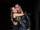 Com sua professora, Rodrigo Simas comemora vitória no ‘Dança’
