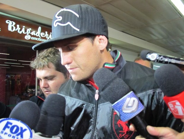 Desembarque do goleiro Rafael (Foto: Leandro Canônico / Globoesporte.com)