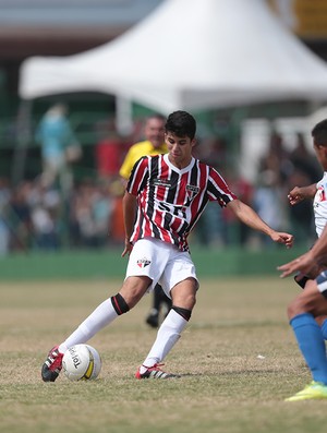 Gabriel Silva marca o gol do São Paulo sub-15 (Foto: Paulo Pinto/Site Oficial SPFC)