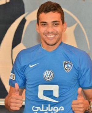 Corinthians faz consulta por meia brasileiro que atua na Arábia Saudita