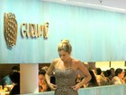 Grazi Massafera aposta em vestido marrom para ir a restaurante no Rio