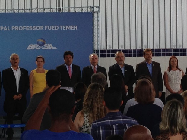 Michel Temer visita escola em Praia Grande, SP (Foto: Orion Pires/G1)