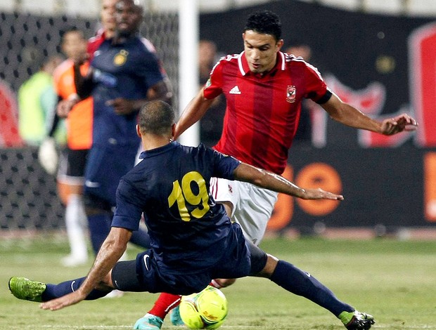 Mohamed Nagi na partida entre Al-Ahly e Esperance (Foto: Reuters)