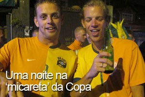 'Contra' holandeses, brasileiro se 
faz de gringo para beijar na boca (Cauê Muraro/G1)