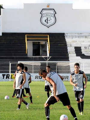 Treino do Treze no Estádio Presidente Vargas (Foto: Magnus Menezes / Jornal da Paraíba)