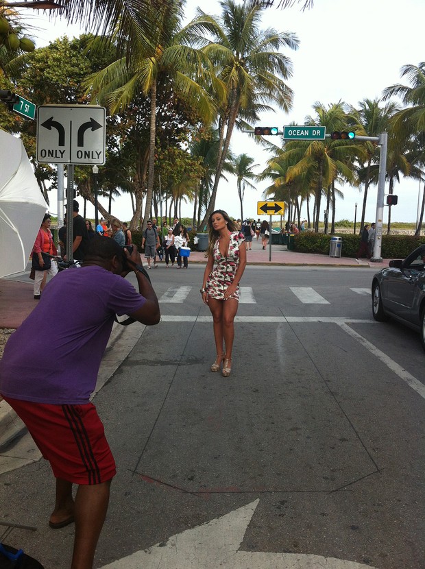 Andressa Urach posa para fotos em Miami (Foto: CO Assessoria / Divulgação)
