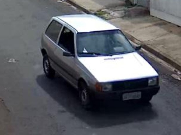 Polícia Civil divulgou imagem do carro supostamente utilizado no estelionato em Dracena (Foto: Polícia Civil/Cedida)