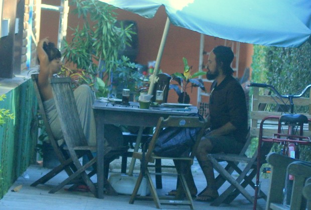 Fabíula Nascimento e Paulo Vilhena almoçam juntos (Foto: Delson Silva / AgNews)