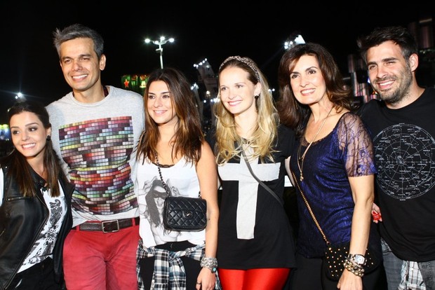 Giovanna Lancellotti, Otaviano Costa, Fernanda Paes Leme, Fernanda Rodrigues, Fátima Bernardes e Raoni Carneiro (Foto: Raphael Mesquita / Foto Rio News)