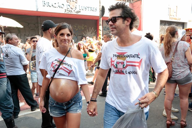 Bruno Mazeo com a esposa gravida (Foto: Rafael Cusato/EGO)