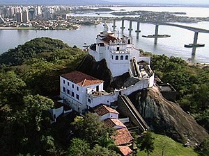 Convento da Penha é um dos principais cartões postais do Espírito Santo  (Foto: Reprodução/TV Gazeta)