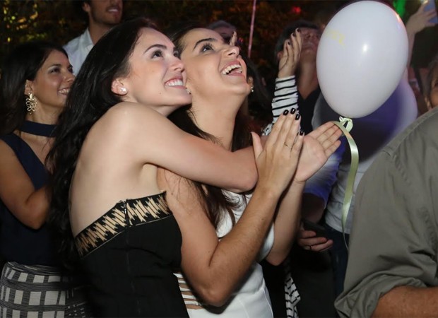 Isabelle Drummond e Mariana Fernandez, sua sócia (Foto: Roberto Filho/Brazil News)