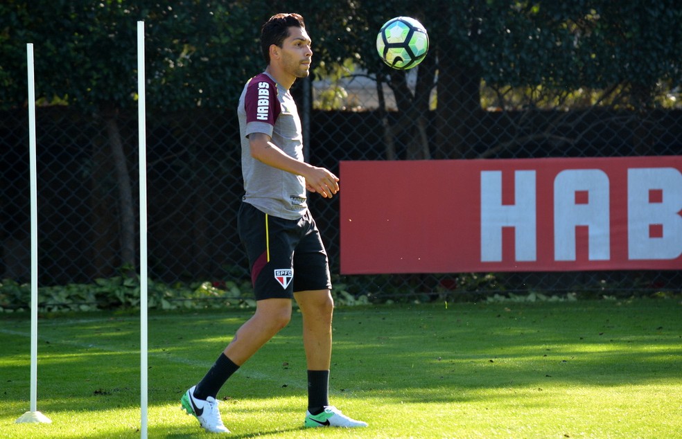 Petros pode fazer sua estreia com a camisa do São Paulo neste domingo (Foto: Érico Leonan/saopaulofc.net)