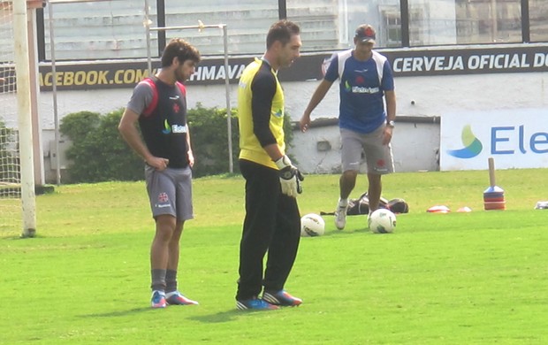 Juninho e Fernando Prass, Vasco   (Foto: André Casado / Globoesporte.com)