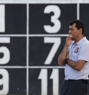 Jogos contra lanternas viram decisões no Corinthians: 