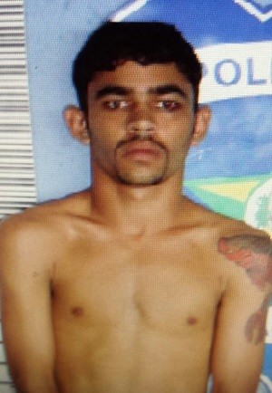 Carlos Macário é procurado por tráfico de drogas, receptação de veículo e rapto.  (Foto: Ascom/ PC)