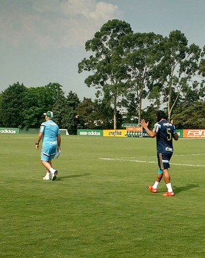 Uma semana antes de final, Arouca volta a ser relacionado no Palmeiras