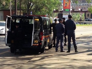 Suposto artefato em caixa na UFJF mobiliza Gate em Juiz de Fora (Foto: Jardel Fonseca/Arquivo Pessoal)