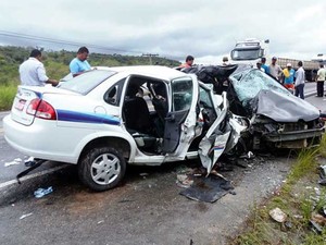 Acidente deixou sete mortos na BR-101 (Foto: Pedro Reis e Daniel Miller / portal Esplanada News)