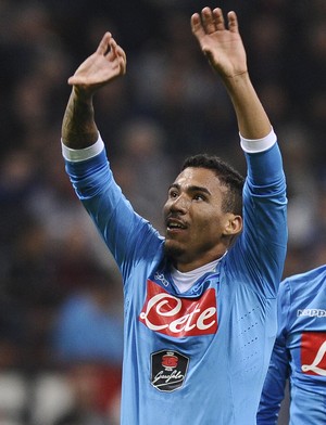 Allan - Napoli (Foto: Reuters) Allan - Napoli (Foto: Reuters)
