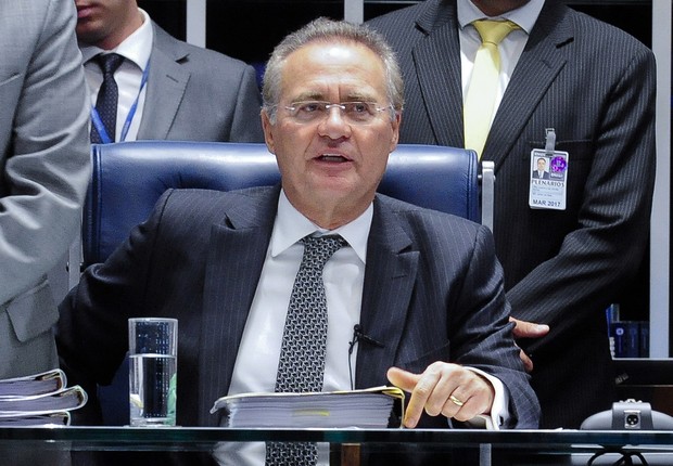 O presidente do Senado, Renan Calheiros (PMDB), durante sessão que cassou o mandato do senador Delcídio do Amaral (Foto: Jonas Pereira/Agência Senado)