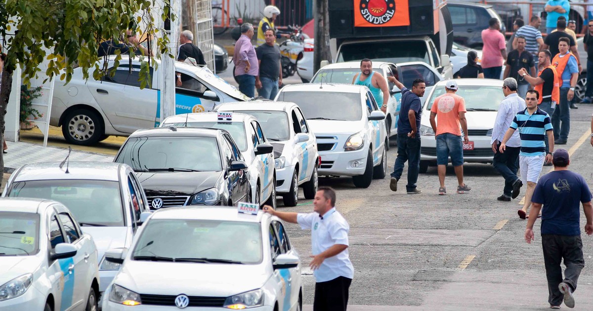 G Taxistas Se Concentram Para Carreata De Protesto Contra O Uber No