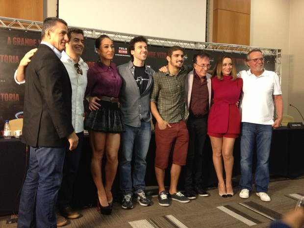Caio Castro, Sabrina Sato e famosos na Coletiva de Imprensa do Filme A Grande Vitória (Foto: EGO)