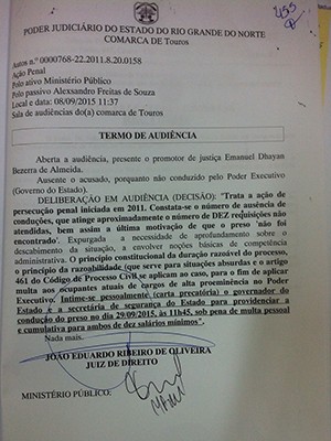 Juiz determinou multa ao governador e à secretária de Segurança Pública, Kalina Leite (Foto: Fred Carvalho/G1)