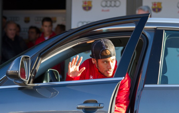 Neymar Barcelona jogadores ganham carros (Foto: Splash News)