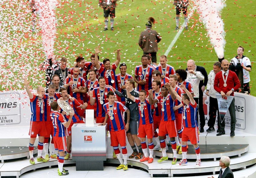 Jogadores do Bayern de Munique comemoram título do Campeonato Alemão
