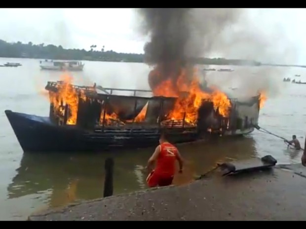 Vazamento de gasolina e gás podem ter provocado explosão em barco (Foto: Reprodução/TV Liberal)