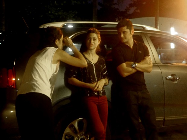 Bruno Gissoni e Luisa Arraes com a diretora Luísa Lima (Foto: Hellen Couto / Gshow)