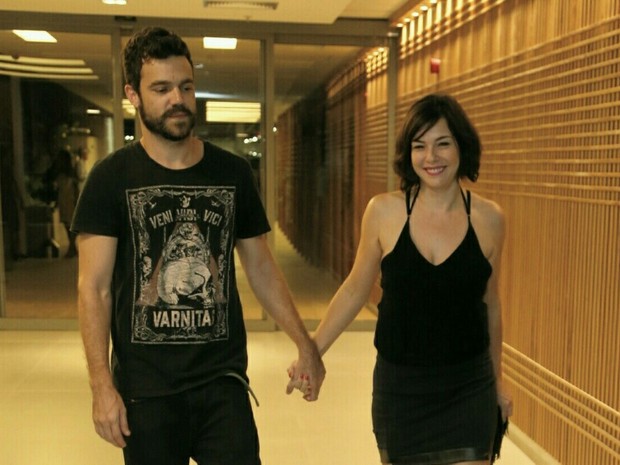 Regiane Alves e o marido, João Gomes, em festa na Zona Oeste do Rio (Foto: Anderson Borde/ Ag. News)