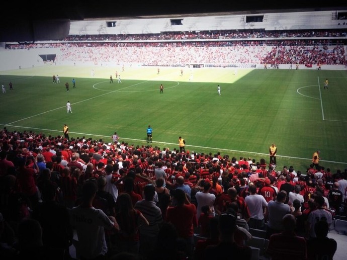 Panorama: Arena da Baixada tem bola rolando; São Paulo vê mais uma morte